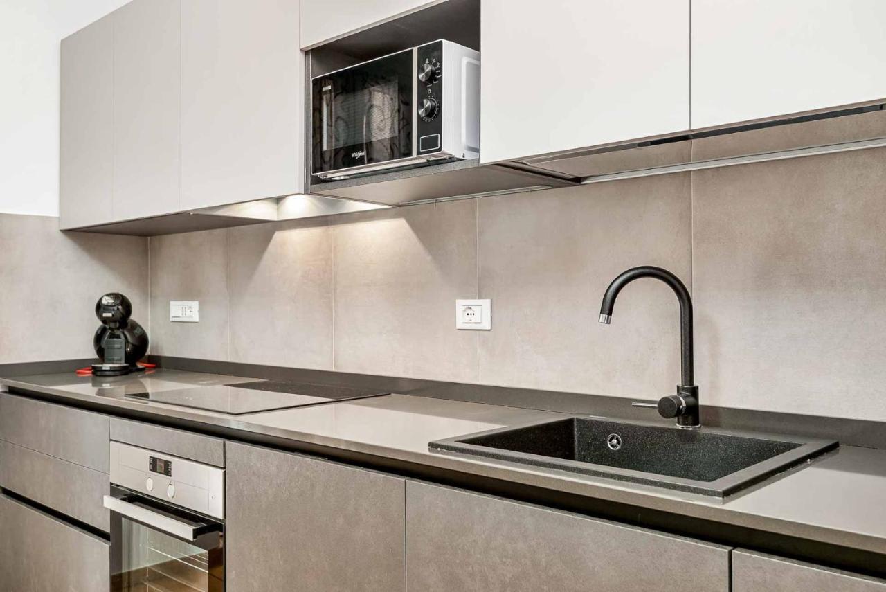 Yellove Apartment